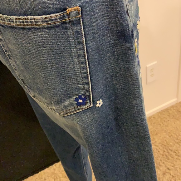Alice and Olivia floral embroidered cropped jeans - Picture 7 of 9